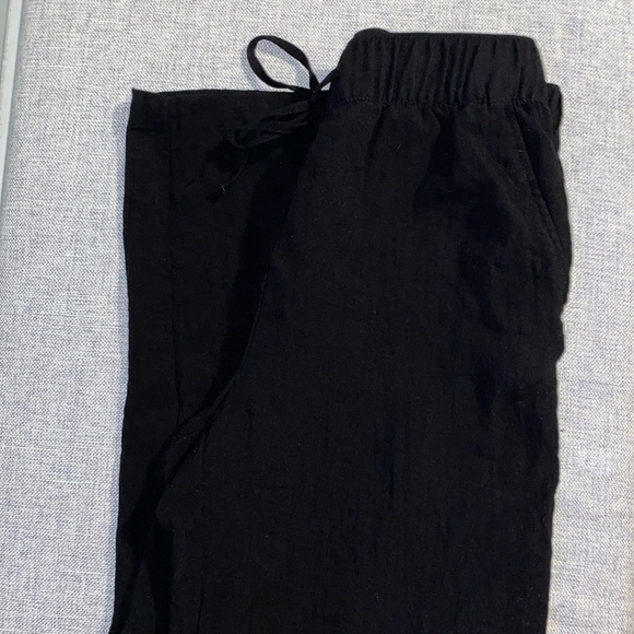 H&M Women’s Black Pants - Picture 2 of 5